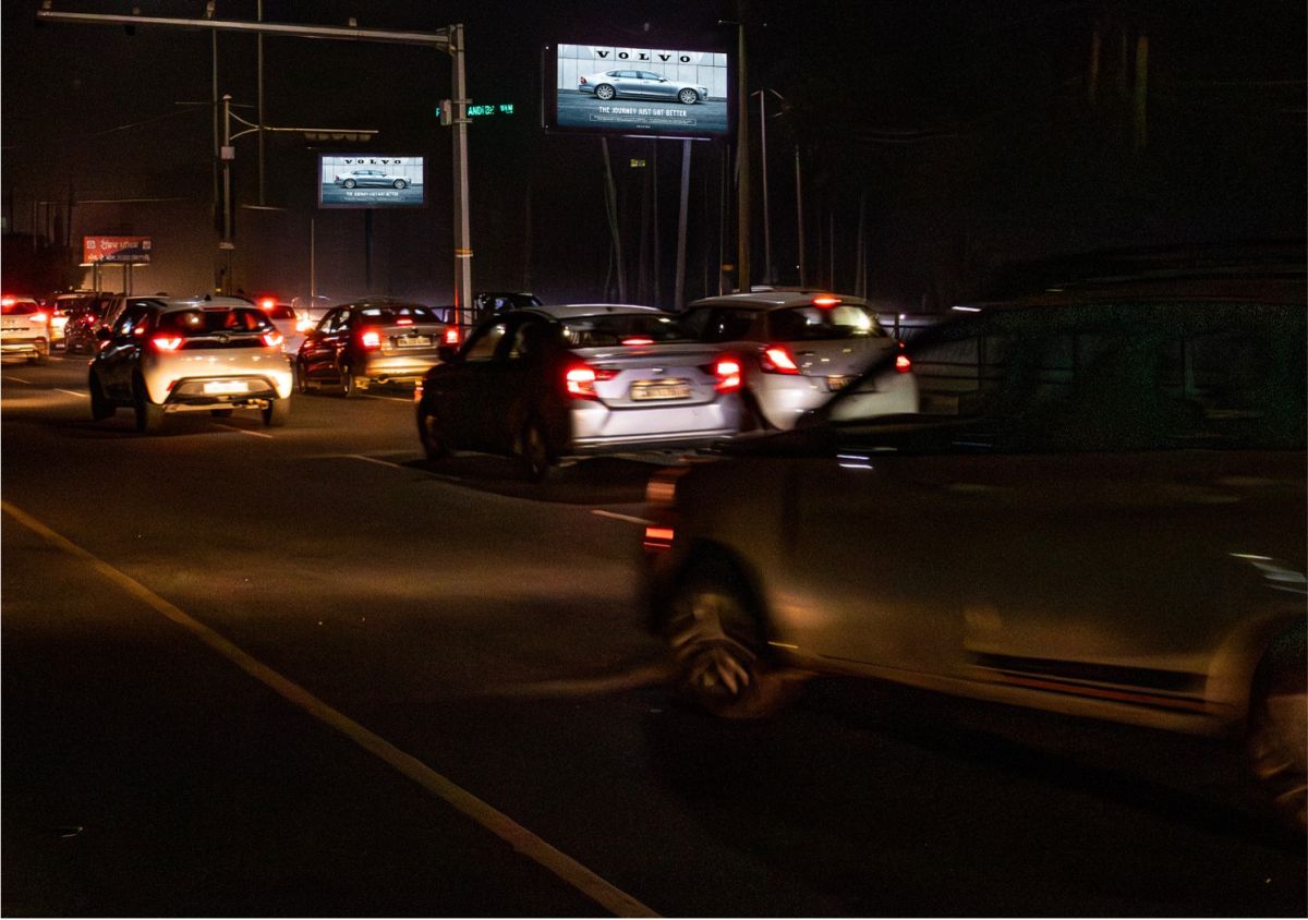 Bestech Lights Facing Airport C10